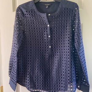 Women’s Banana Republic eyelet blouse